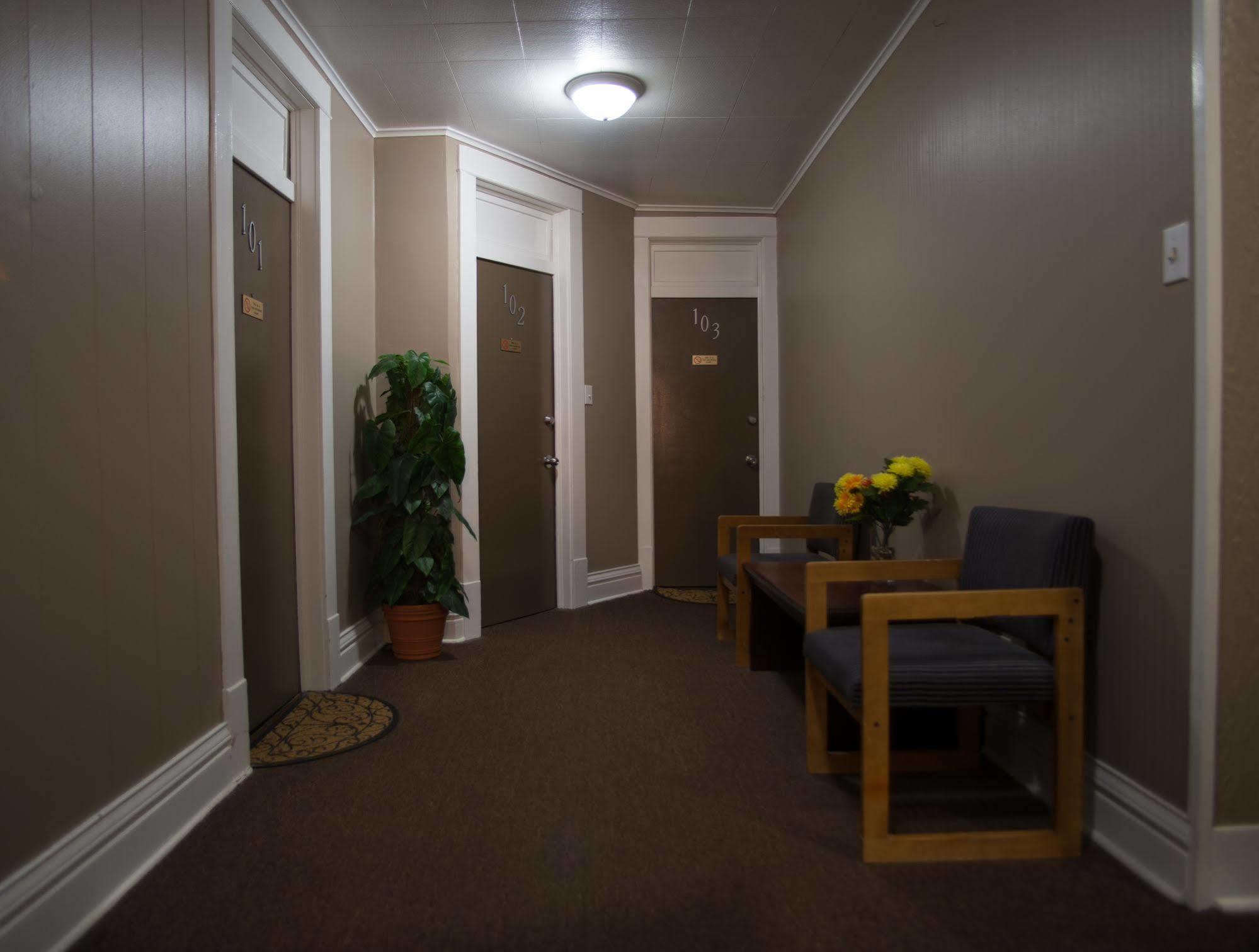Rosemount Motel Бедфорд Экстерьер фото