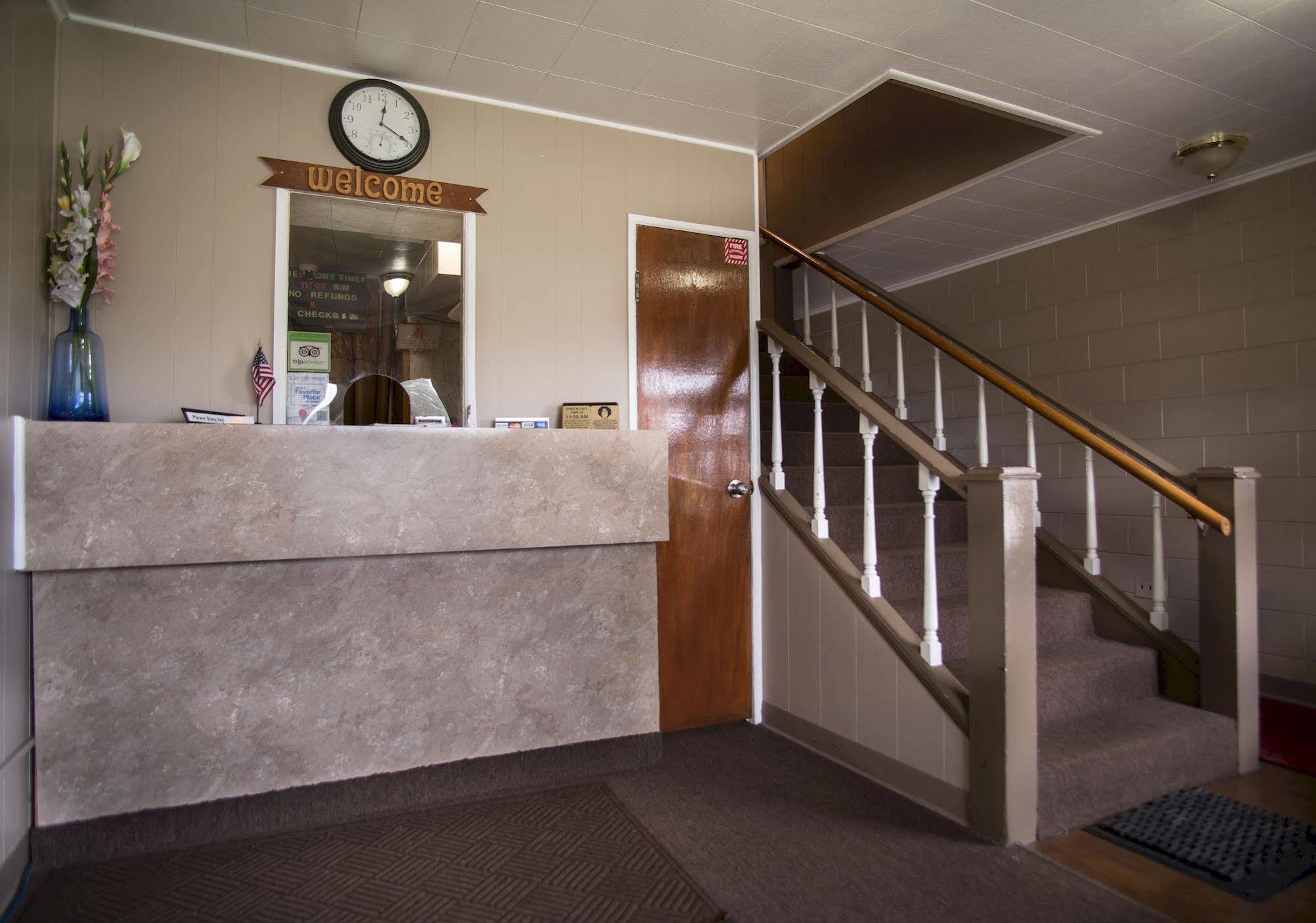 Rosemount Motel Бедфорд Экстерьер фото