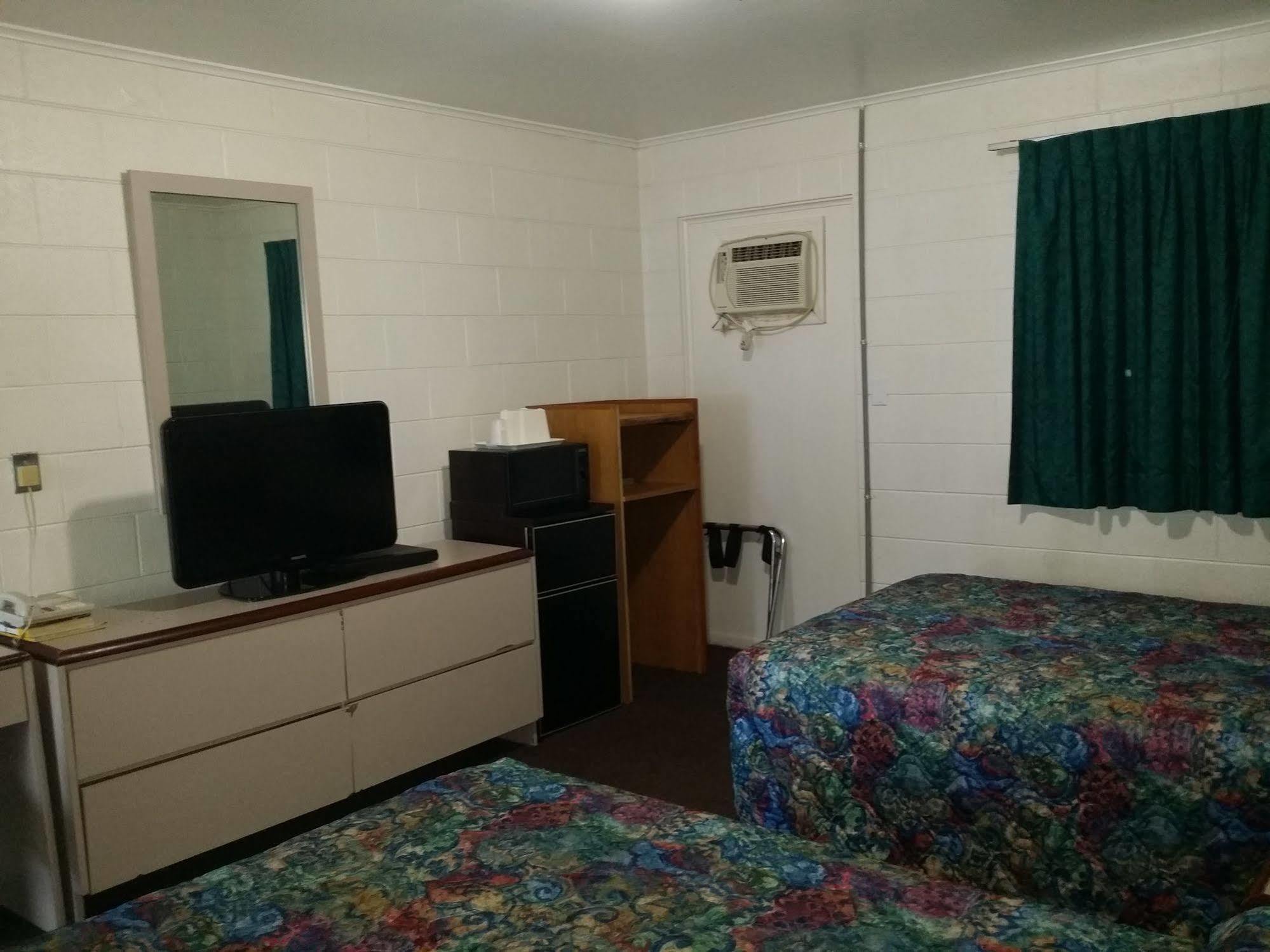 Rosemount Motel Бедфорд Экстерьер фото