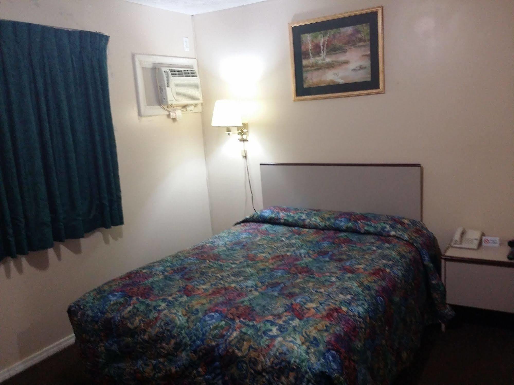 Rosemount Motel Бедфорд Экстерьер фото